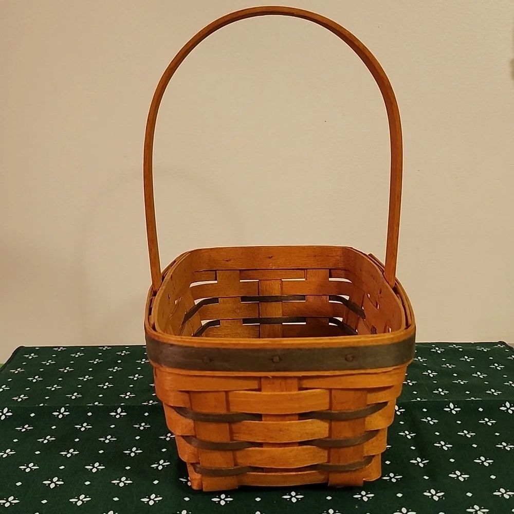 Longaberger 1993 Easter Basket